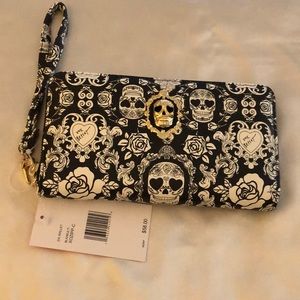 Betsey Johnson Skull & Roses Black & White Faux Leather ZA Wallet Gold Skull NWT